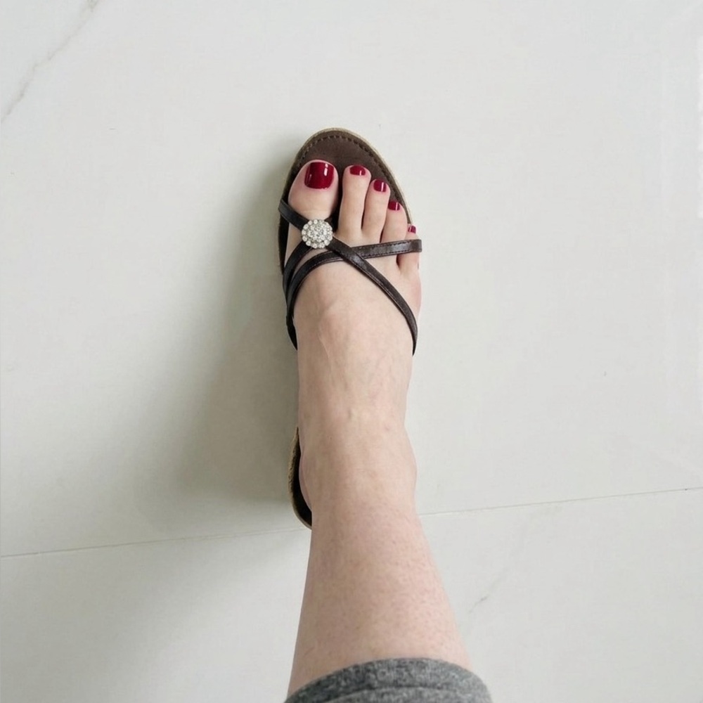 Italian Shoemaker Leather Strappy Brown Toe Jeweled Toe Jeweled Wedges Sandals 8